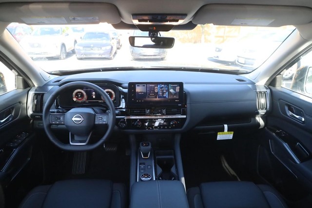 Nissan Pathfinder Vehicle Image 07