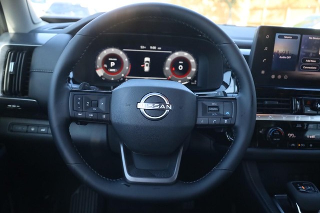 Nissan Pathfinder Vehicle Image 08
