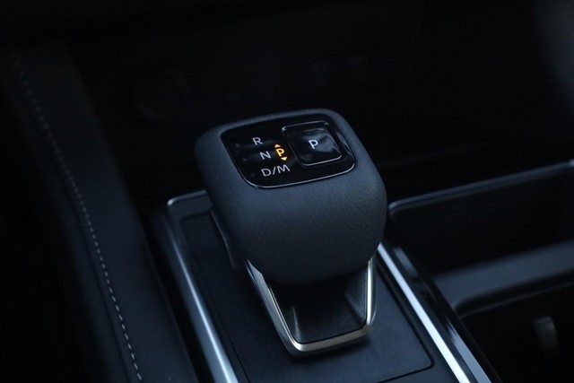 Nissan Pathfinder Vehicle Image 18