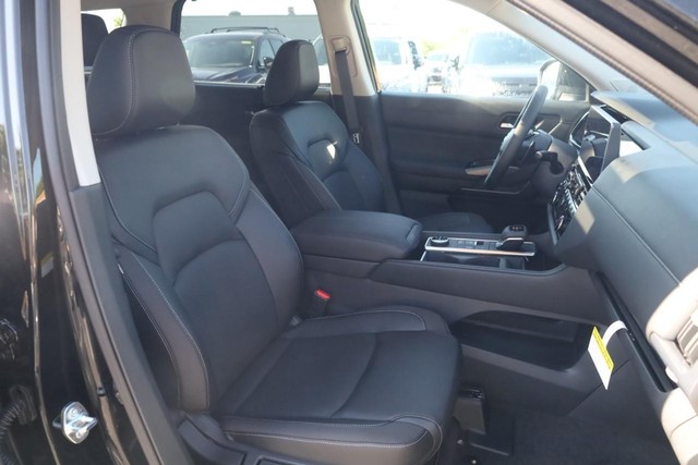 Nissan Pathfinder Vehicle Image 20