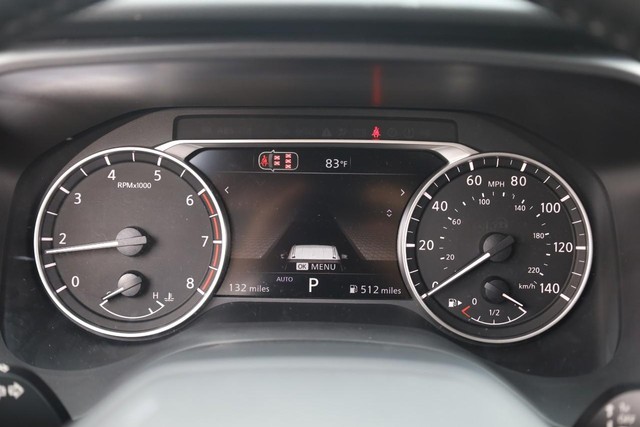 Nissan Rogue Vehicle Image 12