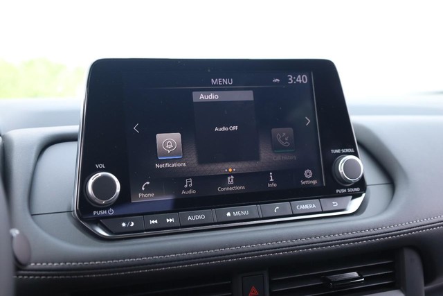 Nissan Rogue Vehicle Image 13