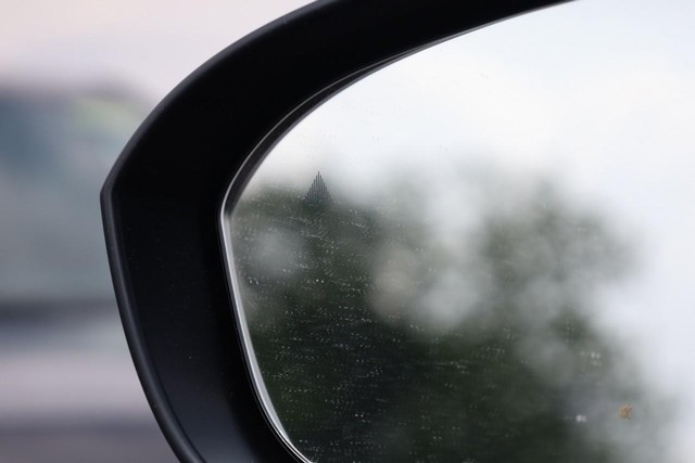 Nissan Rogue Vehicle Image 21