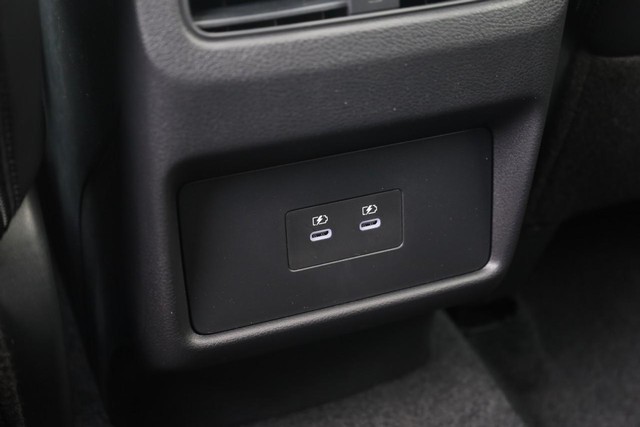 Nissan Rogue Vehicle Image 23