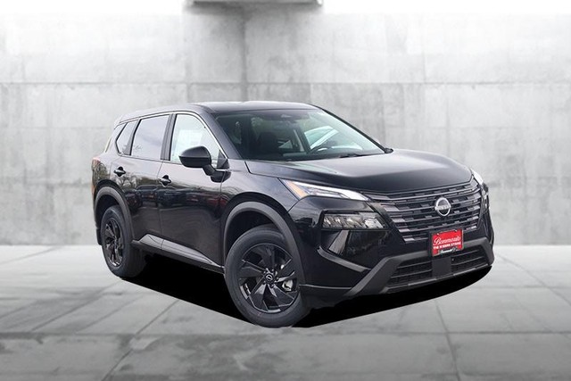 Nissan Rogue Vehicle Image 02