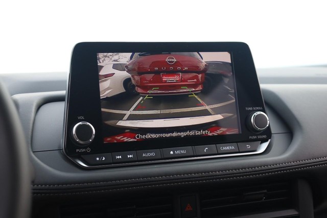 Nissan Rogue Vehicle Image 12