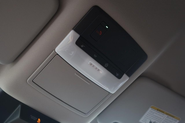 Nissan Rogue Vehicle Image 16