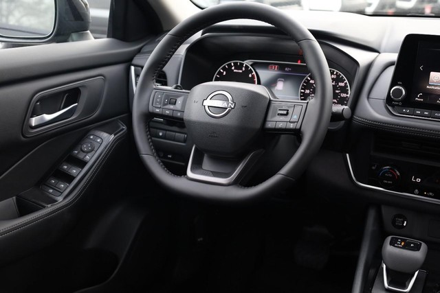 Nissan Rogue Vehicle Image 23