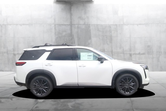 Nissan Pathfinder Vehicle Full-screen Gallery Image 5