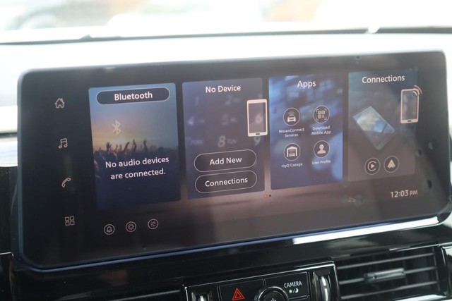Nissan Pathfinder Vehicle Full-screen Gallery Image 14