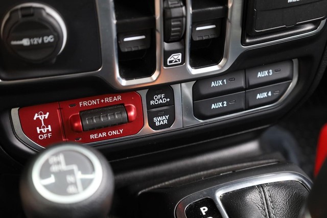 Jeep Wrangler Vehicle Image 15