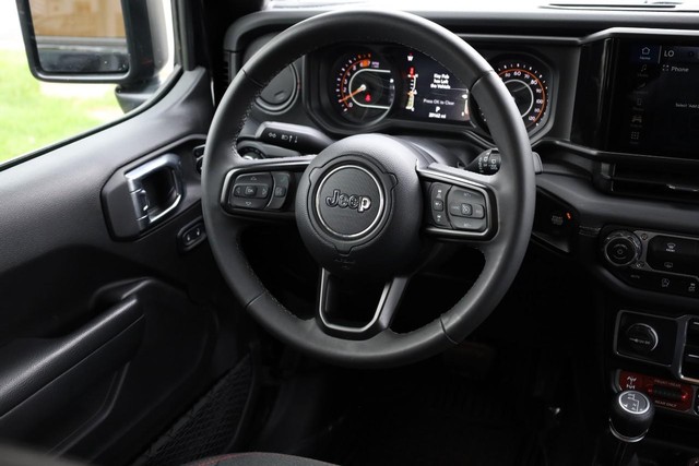 Jeep Wrangler Vehicle Image 23