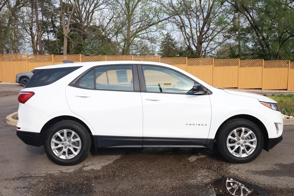 Chevrolet Equinox Vehicle Full-screen Gallery Image 05