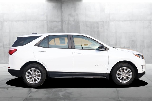 Chevrolet Equinox Vehicle Image 05