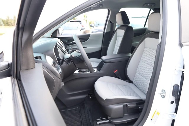 Chevrolet Equinox Vehicle Image 08
