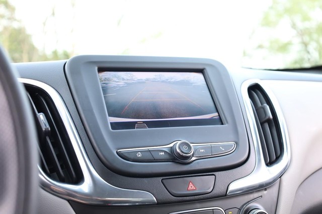 Chevrolet Equinox Vehicle Image 12