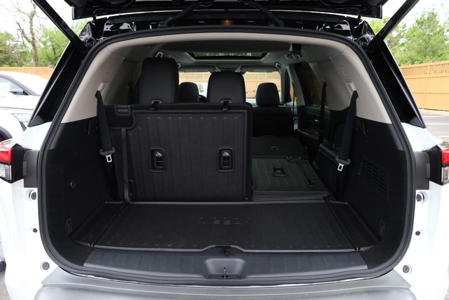 Nissan Pathfinder Vehicle Image 08