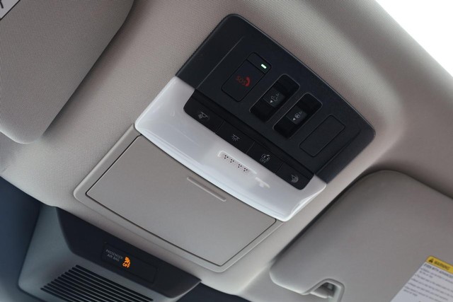 Nissan Pathfinder Vehicle Image 20