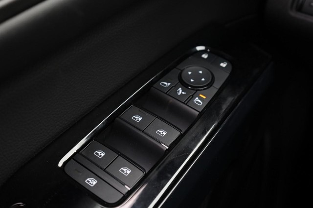 Nissan Pathfinder Vehicle Image 21