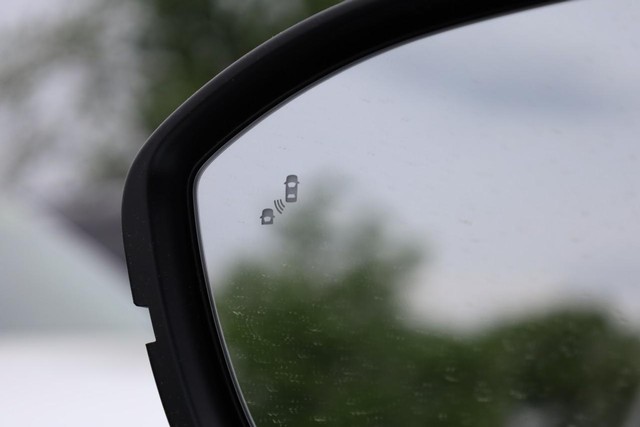 Nissan Pathfinder Vehicle Image 24