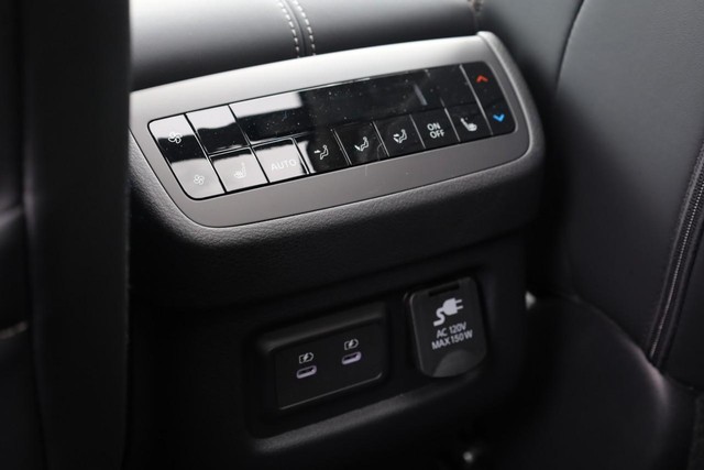 Nissan Pathfinder Vehicle Image 25
