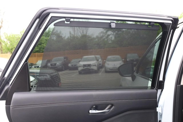 Nissan Pathfinder Vehicle Image 26