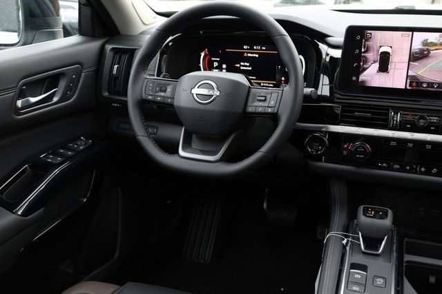 Nissan Pathfinder Vehicle Image 28
