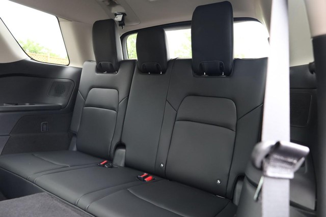 Nissan Pathfinder Vehicle Image 29
