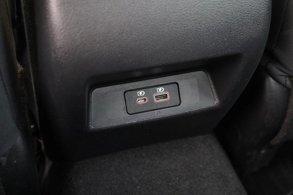 Nissan Altima Vehicle Image 20