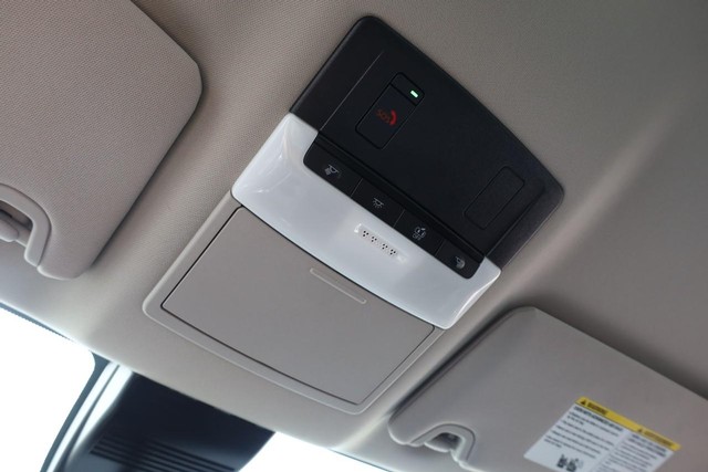 Nissan Altima Vehicle Image 16