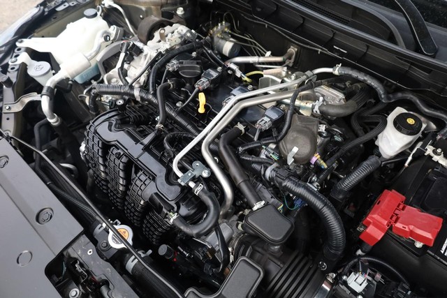 Nissan Altima Vehicle Image 24