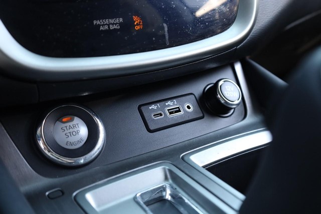 Nissan Murano Vehicle Image 14
