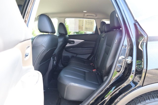 Nissan Murano Vehicle Image 20