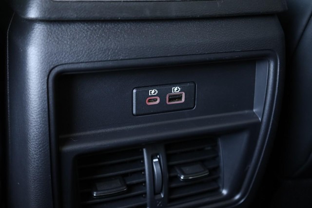 Nissan Murano Vehicle Image 21