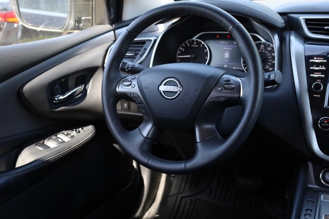 Nissan Murano Vehicle Image 23