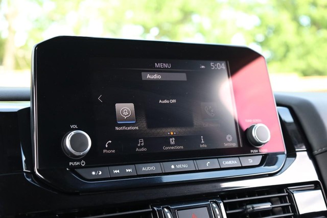 Nissan Pathfinder Vehicle Image 13