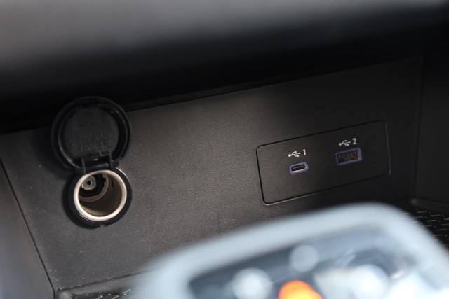 Nissan Pathfinder Vehicle Image 16