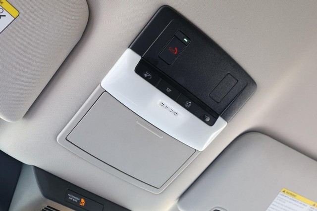 Nissan Pathfinder Vehicle Image 18