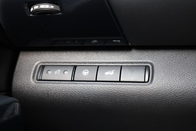 Nissan Pathfinder Vehicle Image 20