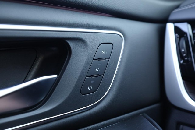 Nissan Rogue Vehicle Image 21