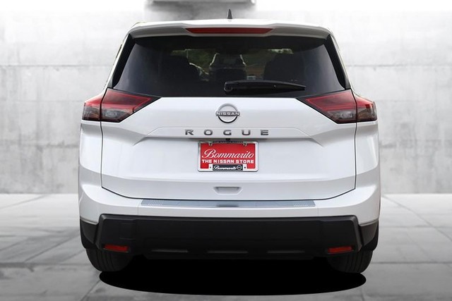 Nissan Rogue Vehicle Image 06