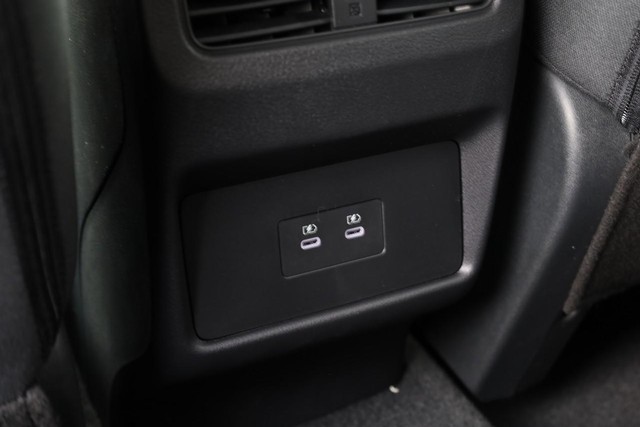 Nissan Rogue Vehicle Image 21