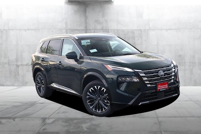 Nissan Rogue Vehicle Image 02