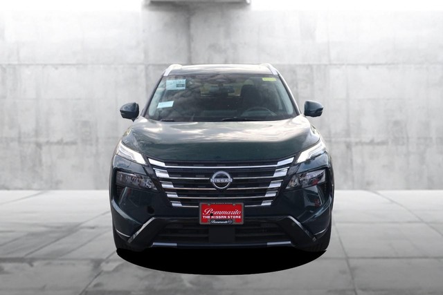 Nissan Rogue Vehicle Image 04