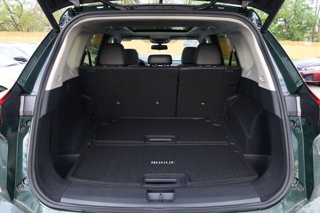 Nissan Rogue Vehicle Image 07