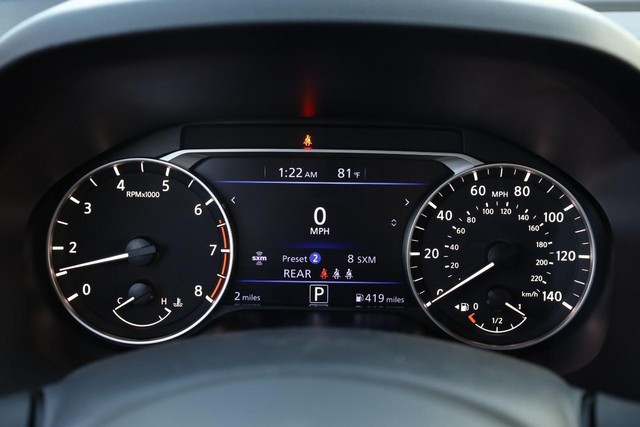 Nissan Altima Vehicle Image 10