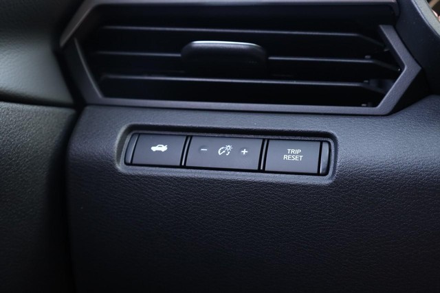 Nissan Altima Vehicle Image 18