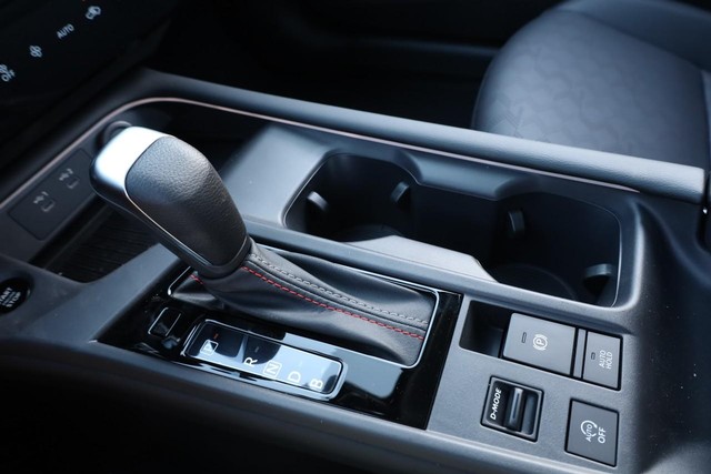 Nissan Sentra Vehicle Image 17