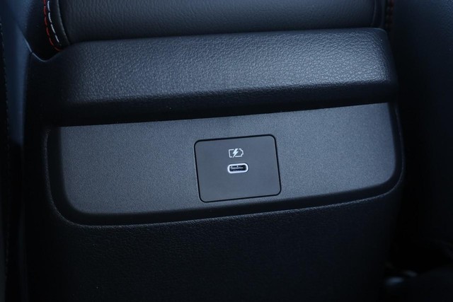 Nissan Sentra Vehicle Image 23