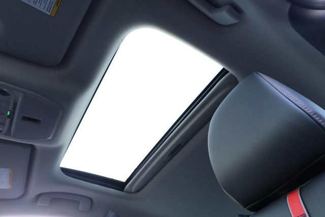 Nissan Sentra Vehicle Image 09